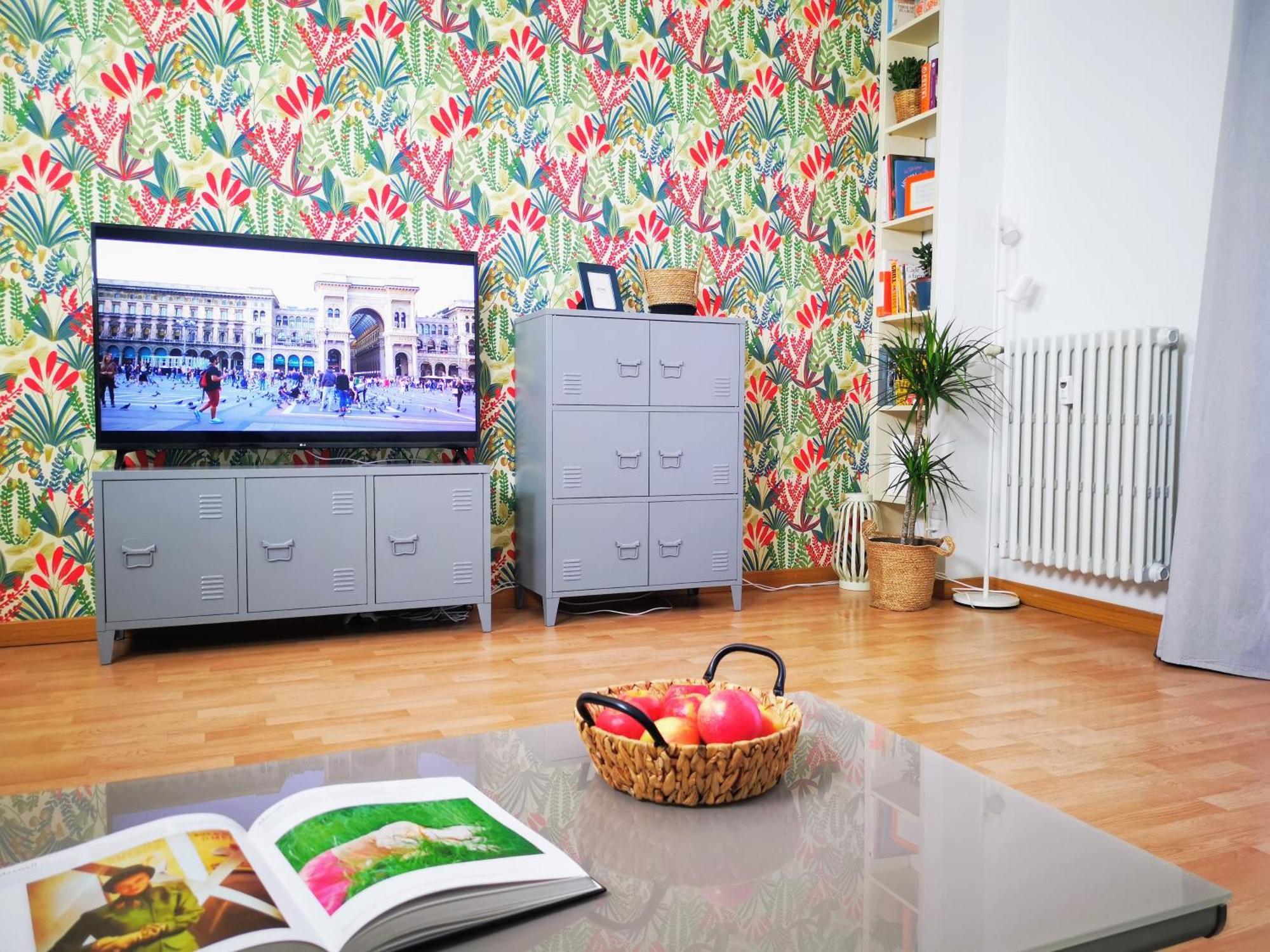 Spacious Apartment 50 Meters From The Metro Mediolan Zewnętrze zdjęcie