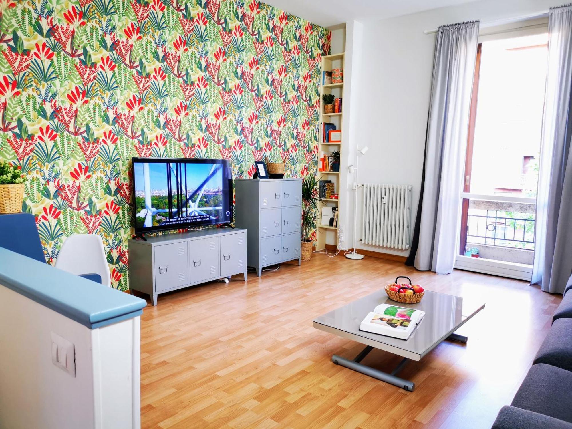 Spacious Apartment 50 Meters From The Metro Mediolan Zewnętrze zdjęcie