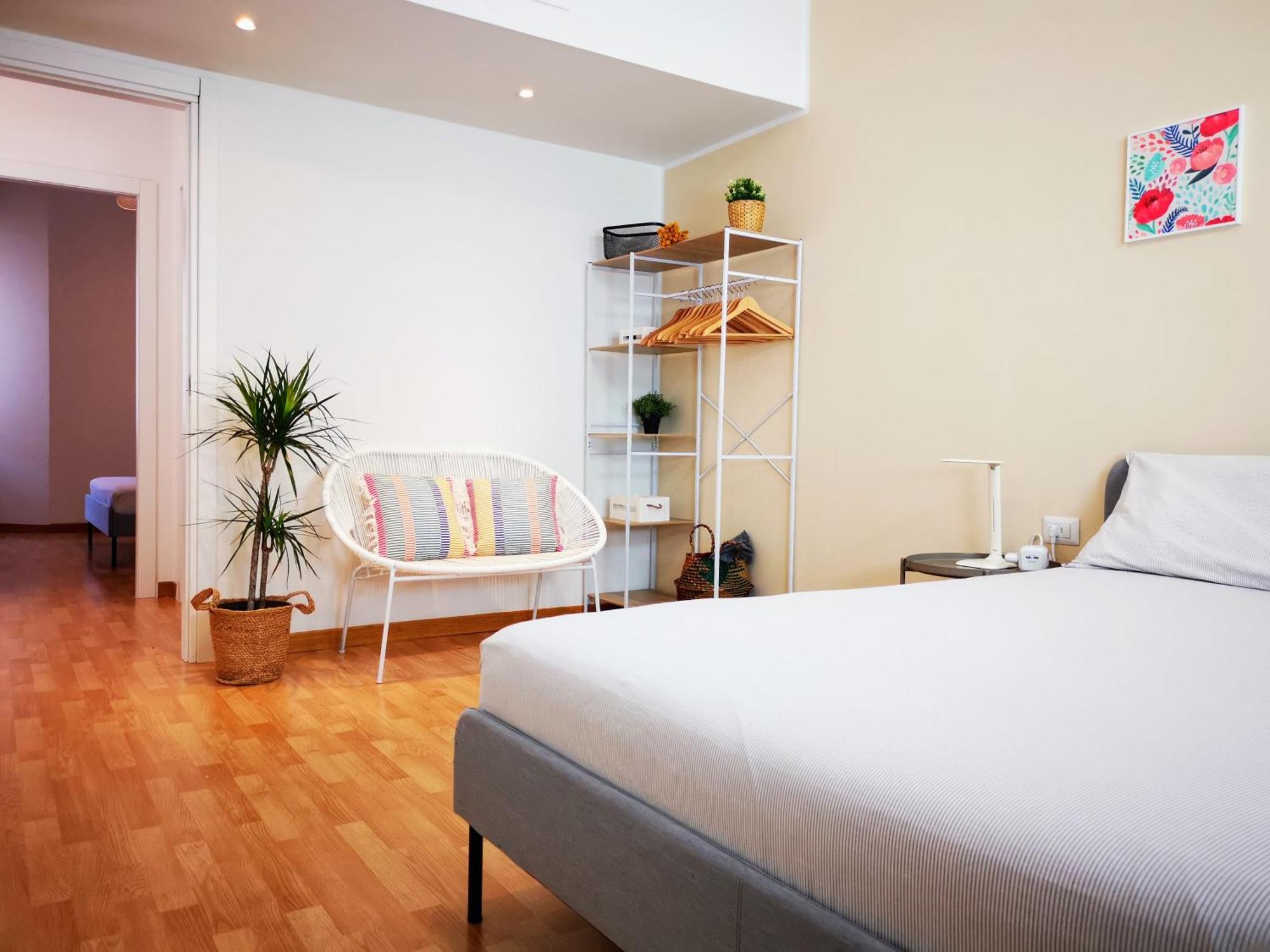 Spacious Apartment 50 Meters From The Metro Mediolan Zewnętrze zdjęcie